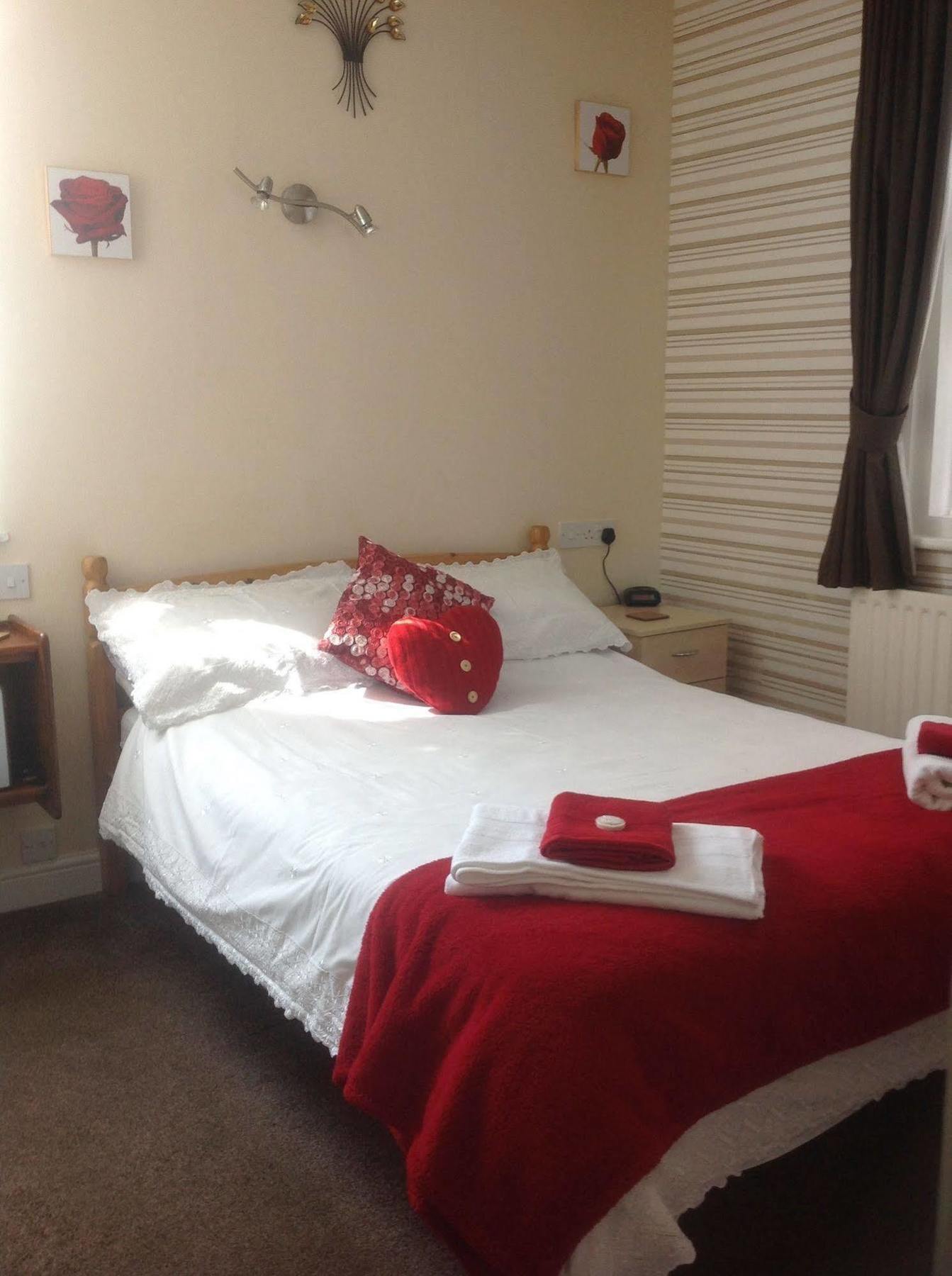 Cleasewood Guest House Great Yarmouth Exterior foto